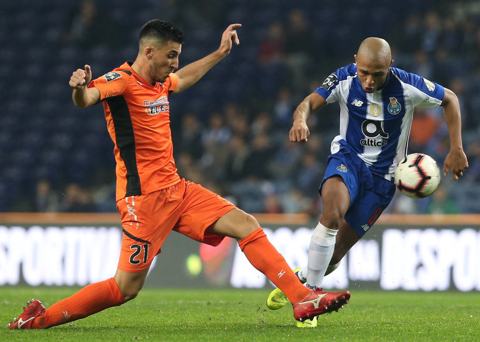 关于国际比赛日波尔图调整名单以备NBA常规赛,调整名单环节打磨,气氛紧张,训练强度明显提升的信息-九游官网